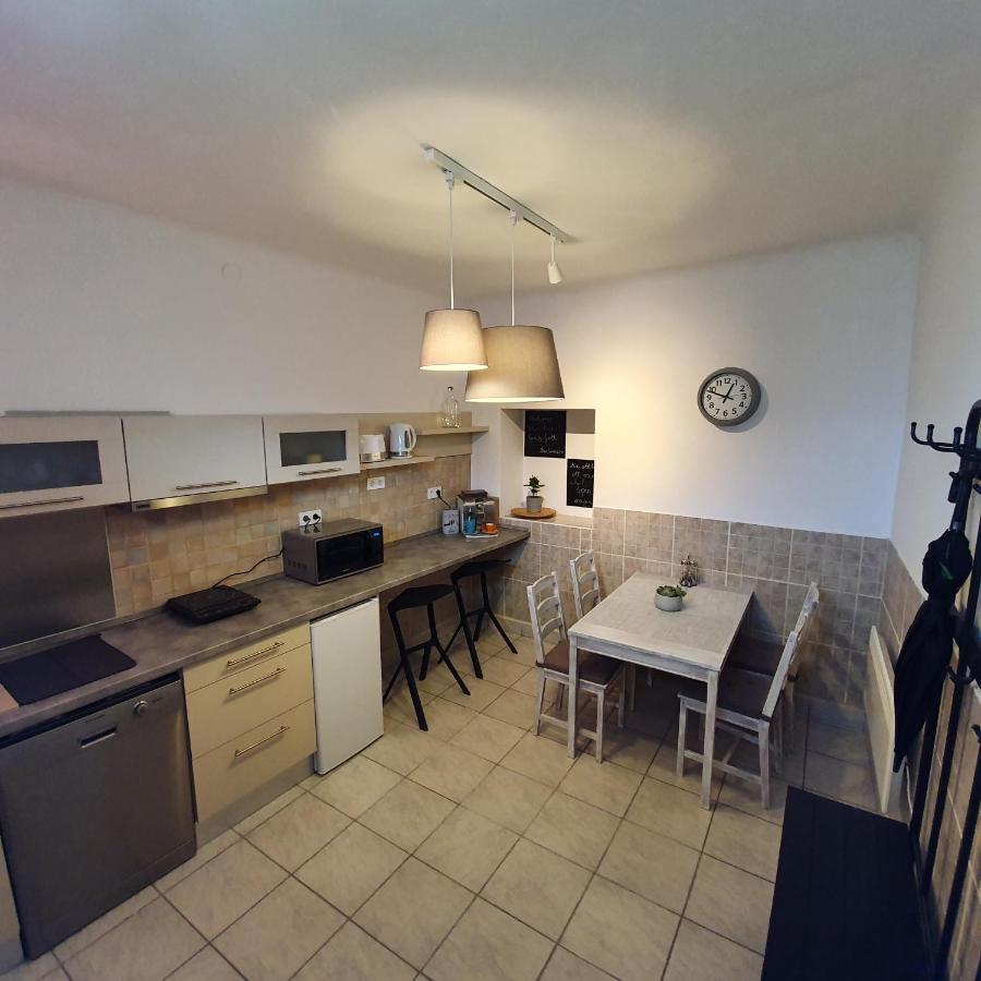 Corte Apartman Papa Exterior photo