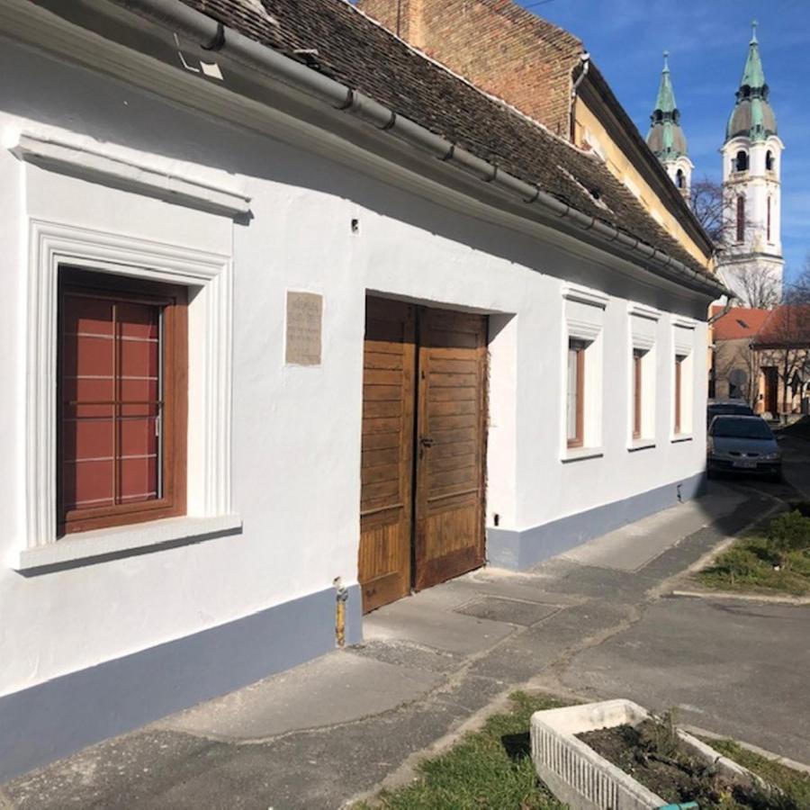 Corte Apartman Papa Exterior photo