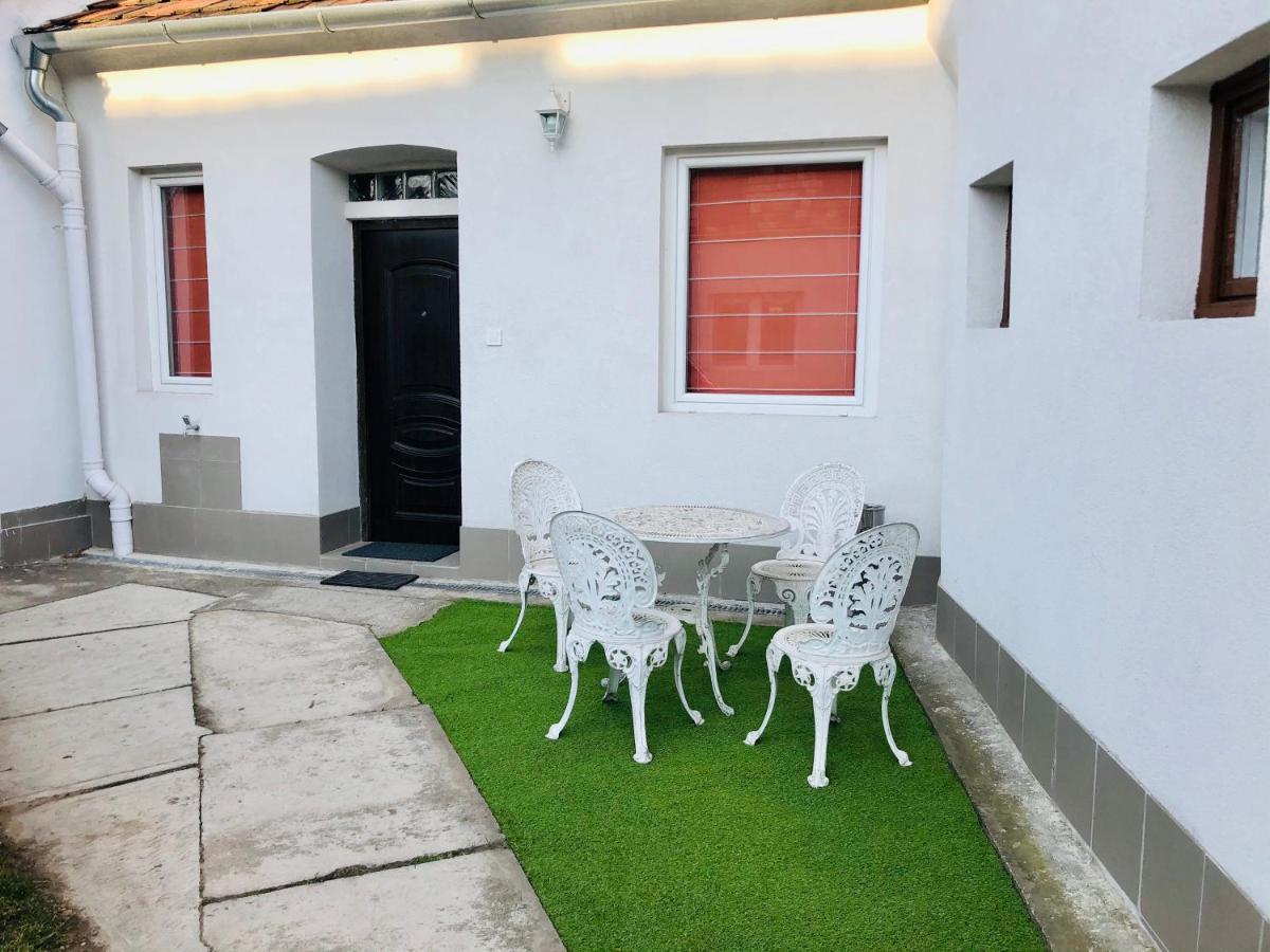 Corte Apartman Papa Exterior photo
