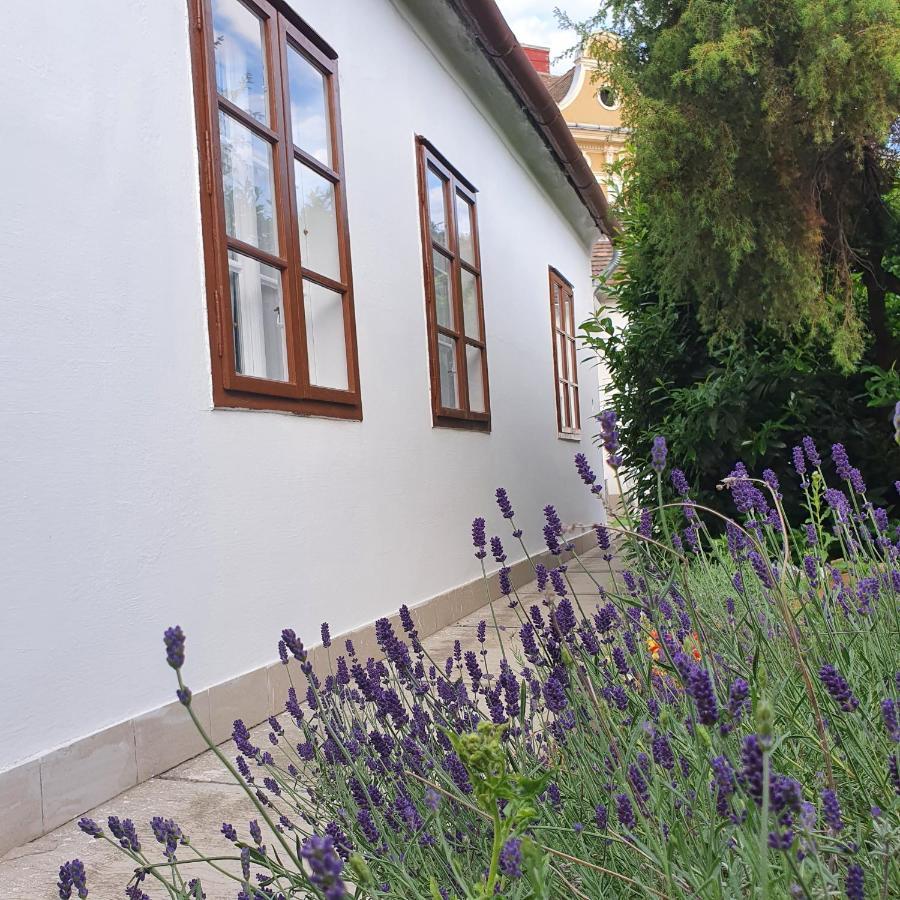Corte Apartman Papa Exterior photo