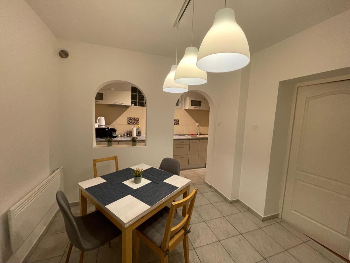 Corte Apartman Papa Exterior photo