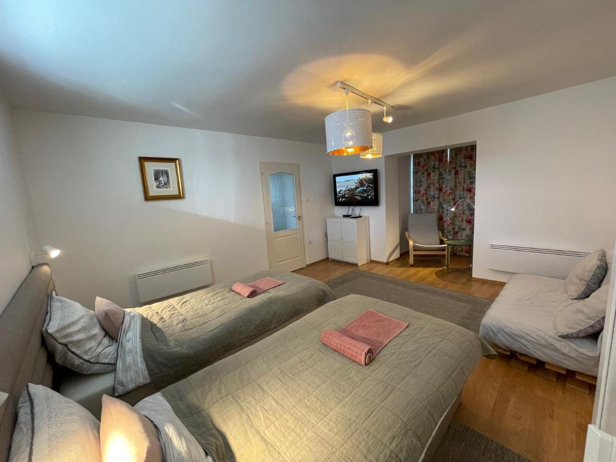 Corte Apartman Papa Exterior photo
