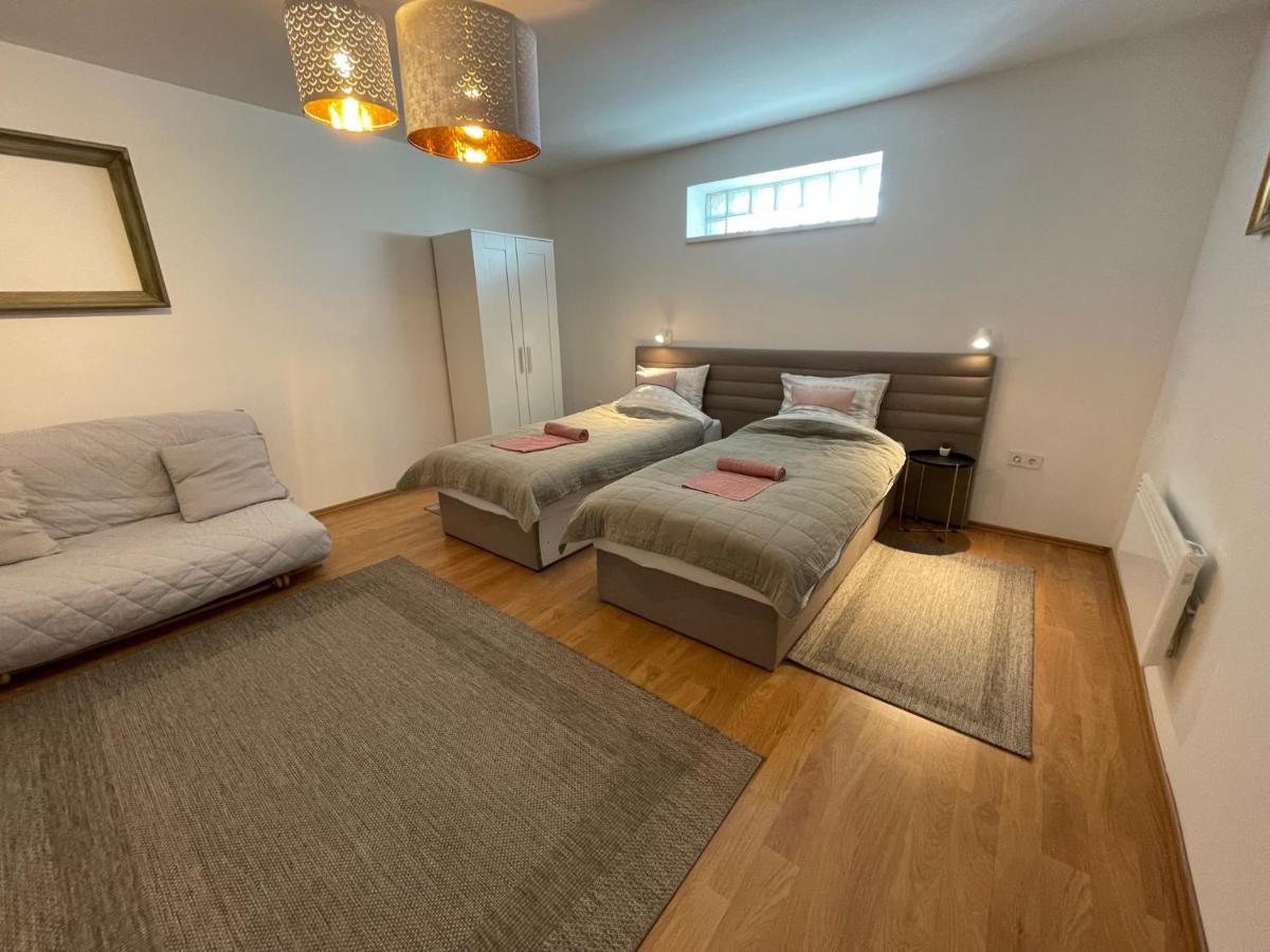 Corte Apartman Papa Exterior photo